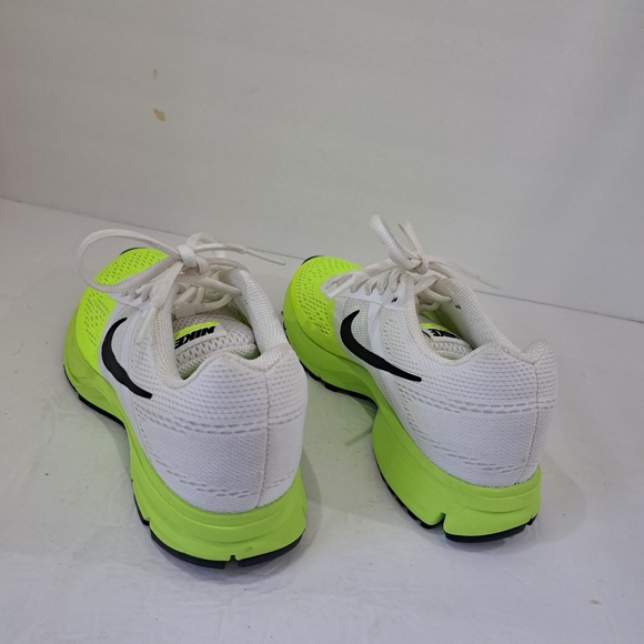 Nike Girls Running Shoes - Picture 2 of 7